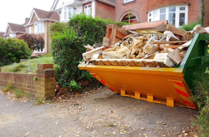 Renovation Debris Pickup in Montreal